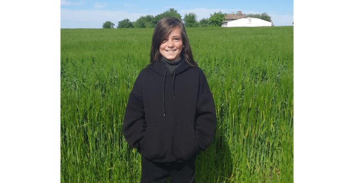 Help a large family leave Ukraine.