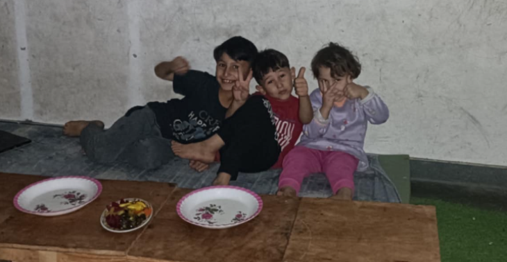 انقذو عائلة عصمت في غزة