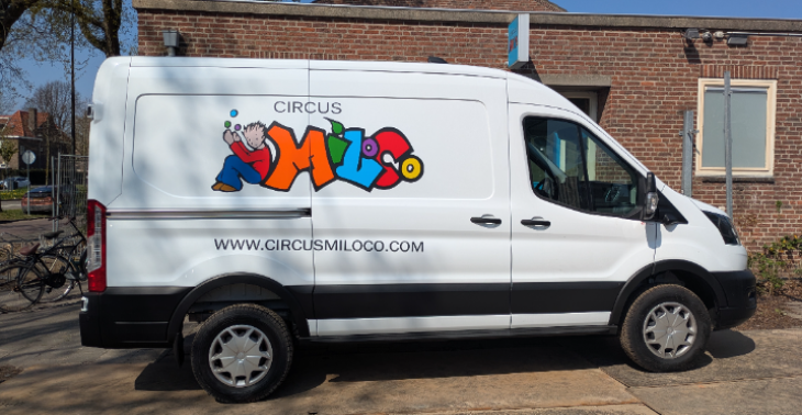 Een elektrische bus voor circus Miloco