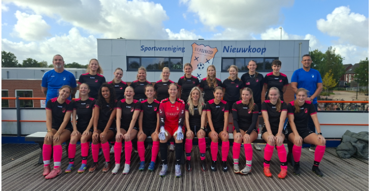 Dames 1 sv Nieuwkoop internationaal